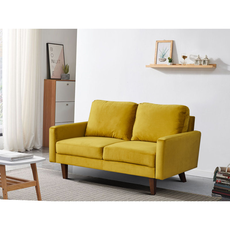 Causeuse à accoudoirs carrés, Velours jaune, H 35 po x l 60 po x P 33 po