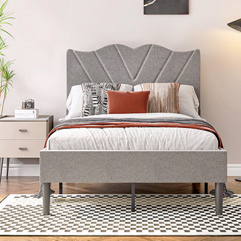 Base de lit plateforme double pleine grandeur avec tête de lit tapissier et lattes en bois