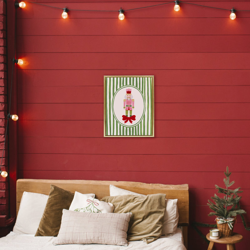 Casse-noisette avec cadre flottant à rayures en ruban, design par Courtney Haley, H 21 po x l 17 po