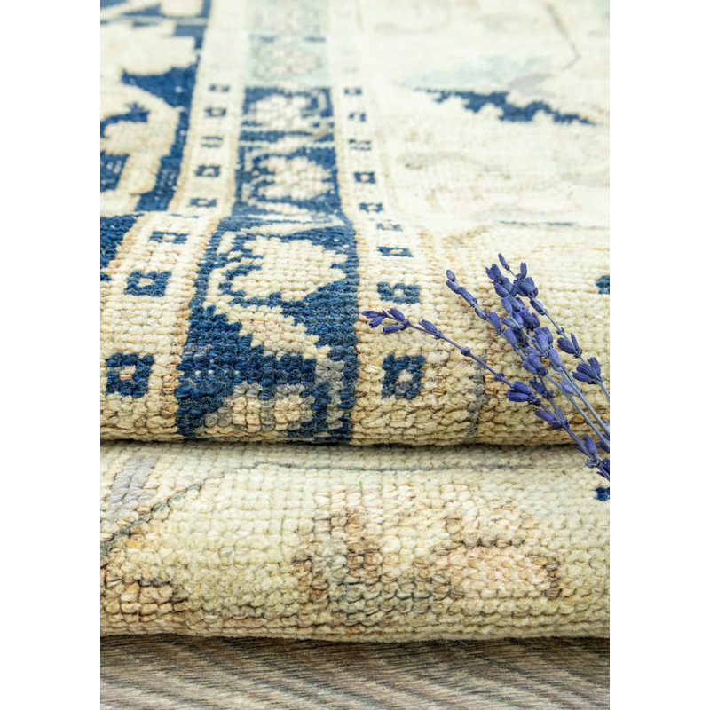 Tapis unique 6 pi 8 po x 9 pi 10 po Milvia