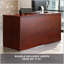 Bureau moderne de 60 po x 24 po avec huche, durable et élégant pour une organisation efficace de l'espace de travail-130038918