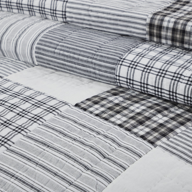 Sawyer Mill Black and White Cotton Patchwork Queen Quilt