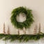 Couronne de Noël en plastique 28 po