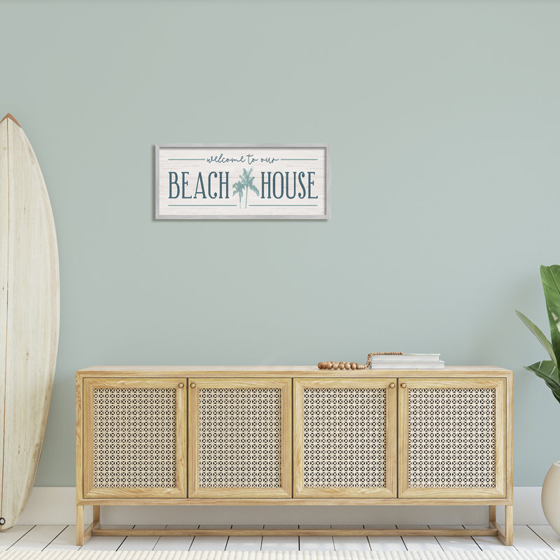 «Welcome to Beach House», panneau de palmiers bleus par Natalie Carpentieri - Art textuel, H 13 po x l 30 po x P 1,5 po