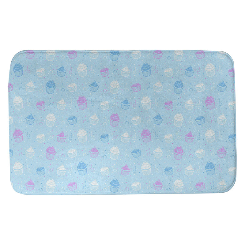 Tapis pour salle de bain petits gâteaux Mcguigan, l 21 po x L 34 po, Bleu / mauve / blanc