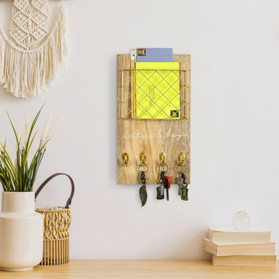 Wall 4 Hook Basket Mail Organiser with Key Hooks/Mail Storage