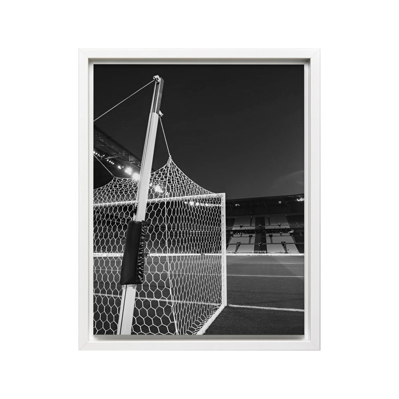 Terrain de soccer, Canvas, 18"H x 24"W, White Framed