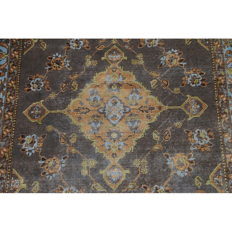 Tapis délavé surteint 7 x 9