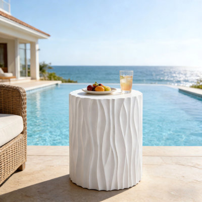 Table basse d'extérieur moderne avec motif cannelé ondulé