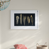 Fashion And Glam Corinthian Feathers Print