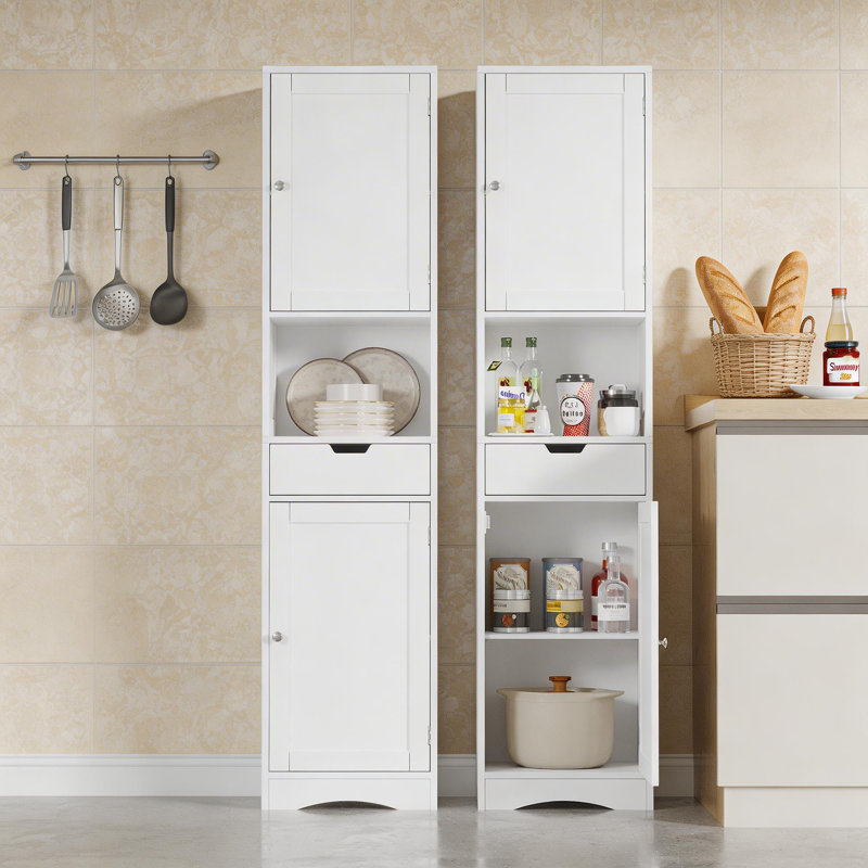 Grande armoire de rangement autoportante blanche autoportante de 67 pouces de haut avec 2 portes, 1 tiroir et tablettes réglables, organisateur de plancher convenant à la salle de bain, au salon, au vestibule et au bureau à domicile