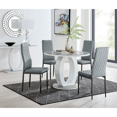 Scottsmoor 4 - Person Dining Set