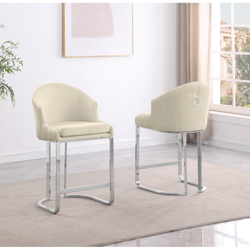 Tabourets de bar et de comptoir en tissu imitation fourrure avec dossier plissé, Crème, Argent argent