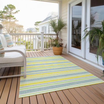 Tapis intérieur / extérieur en polyester tissé à la machine en denim / jaune Kinslee