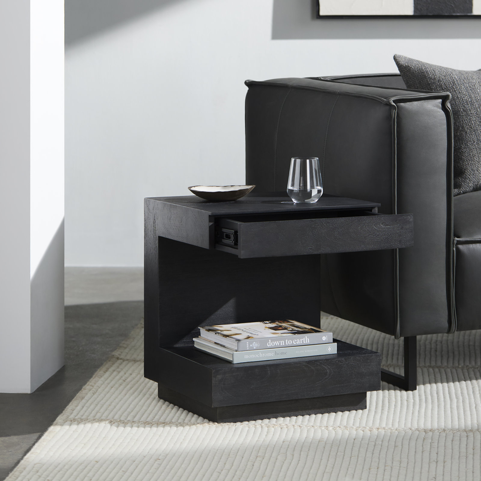Sonora 18" Mango End Table, Black