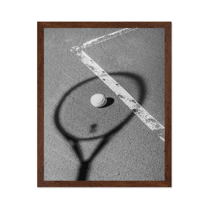 Balle de tennis n ° 1, 24"H x 32"W, Poster, Brown Framed