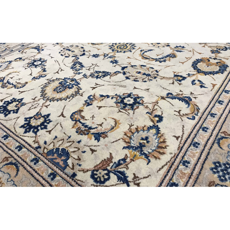 Wool Oriental Area Rug in Ivory