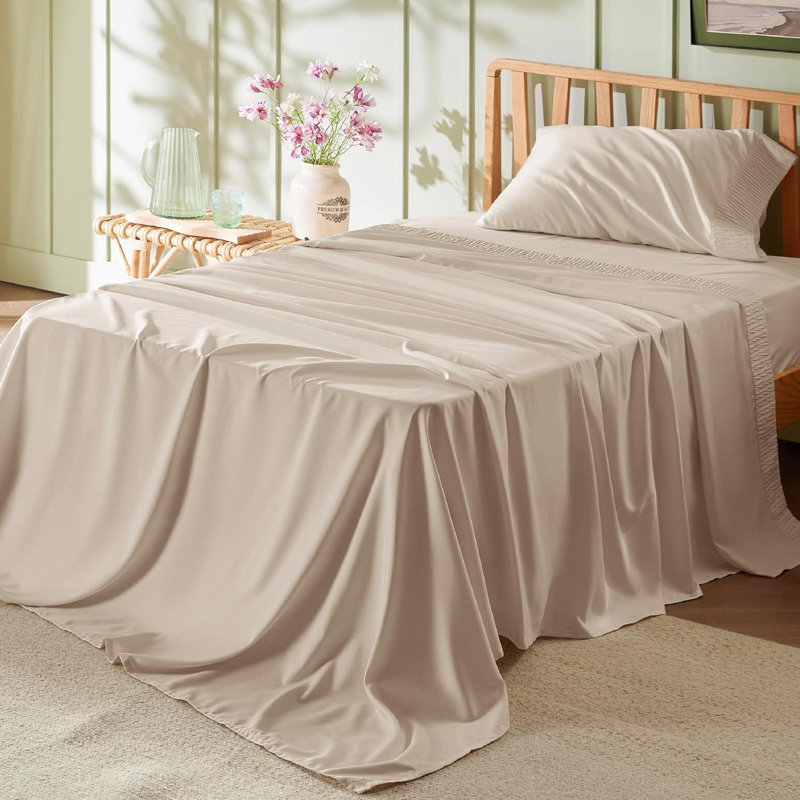 Bedsure Polyester Microfiber Sheet Set Hotel Luxury Sheets, Easy Care Cooling Bed Sheet Set 84GSM(80" x 95")GentleSoft™️