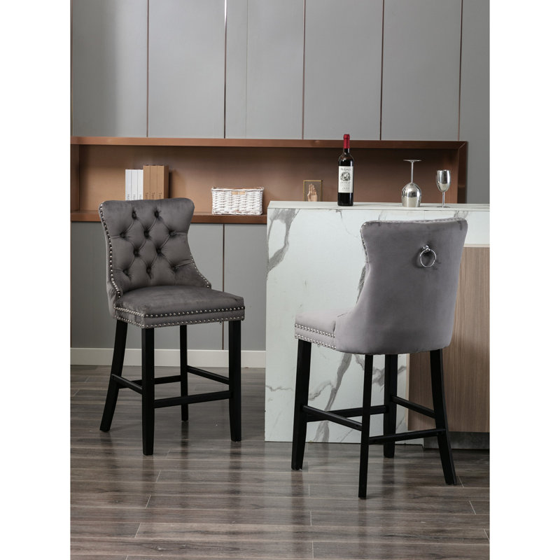 Élégant pied en bois, revêtement en velours - de 2, Gris