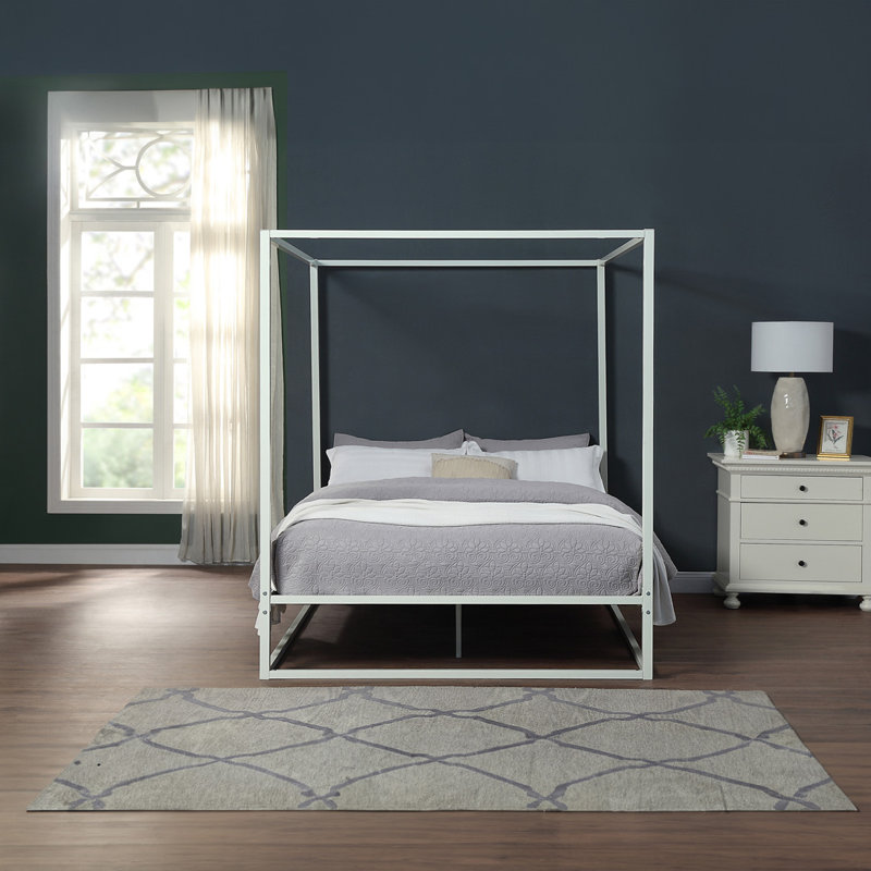 Bedoya Metal Bed, Kingsize (5'), White