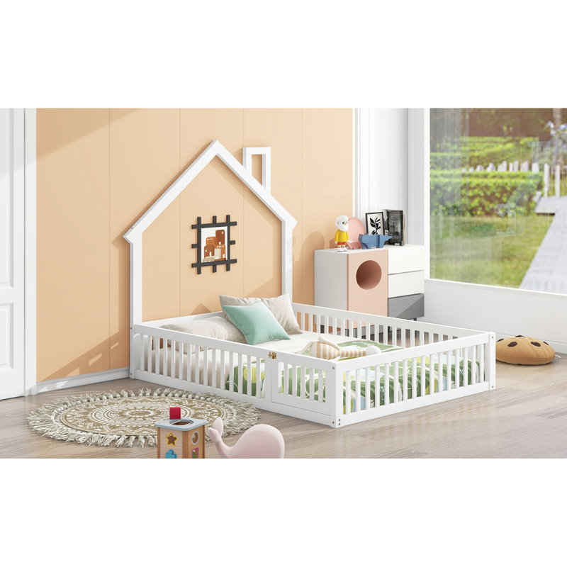 Lit double rustique en bois rustique avec garde-corps, blanc