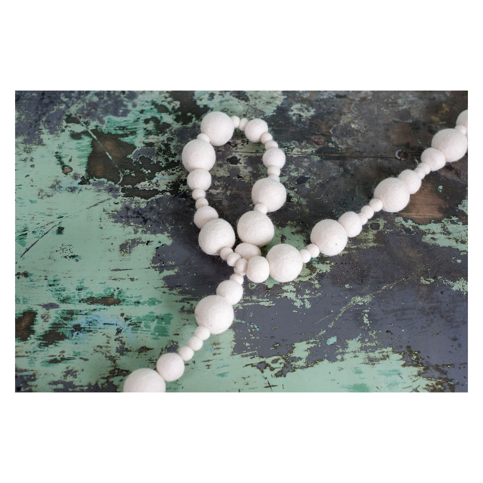 0.5' White Pom Pom Novelty Garland