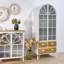 Blanc + vitrines en bois massif Burlywood