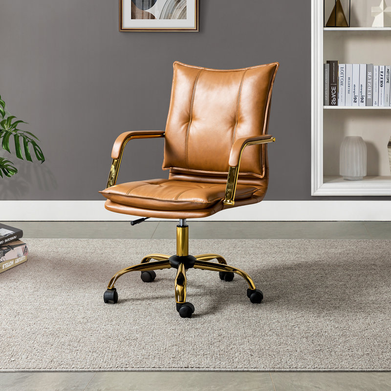 Chaise de travail en similicuir avec accoudoirs rembourrés Lundgren, Similicuir brun clair
