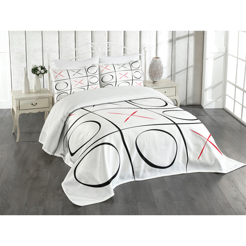 Ambesonne Xo Bedspread Simplistic Game Pattern Vermilion Black White, Queen Bedspread + 2 Standard Shams