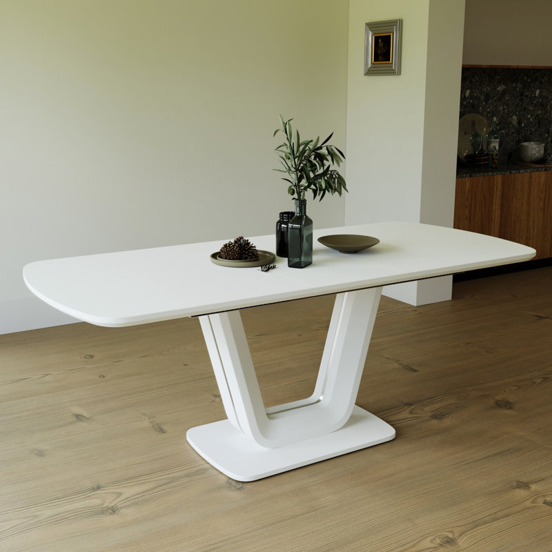 Table de salle à manger extensible blanche avec pieds solides en forme de U pour la stabilité en blanc, convient à 2 à 8 personnes