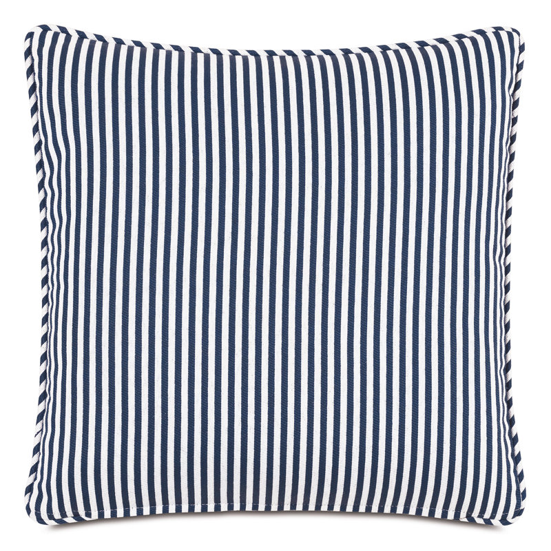 Housse et insert de coussin décoratif Ahoy Lasercut par Alexa Hampton, Marine