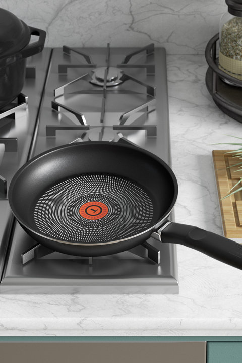 Skillets & Fry Pans