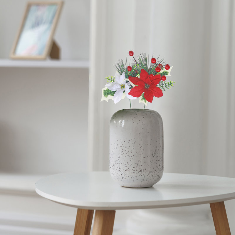 Ensemble de 12 poinsettias et baies