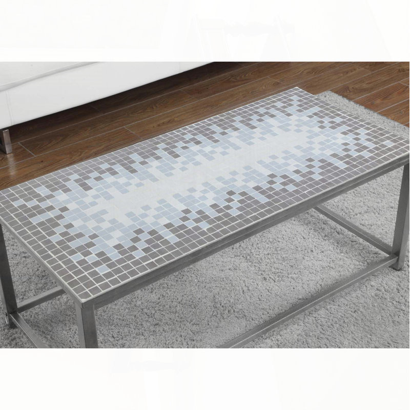 Table basse en mosaïque avec plateau gris et bleu - style transitionnel