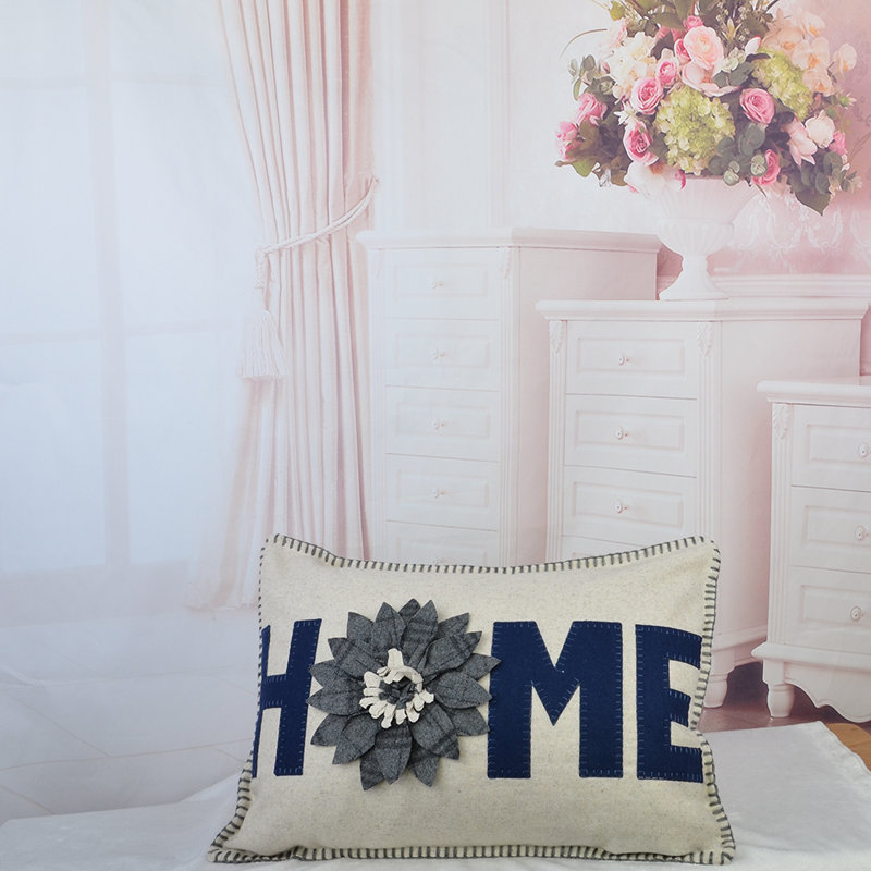 Housse de coussin décoratif fait à la main à motif floral 3D, 14 po x 20 po, Bleu marine - Laine