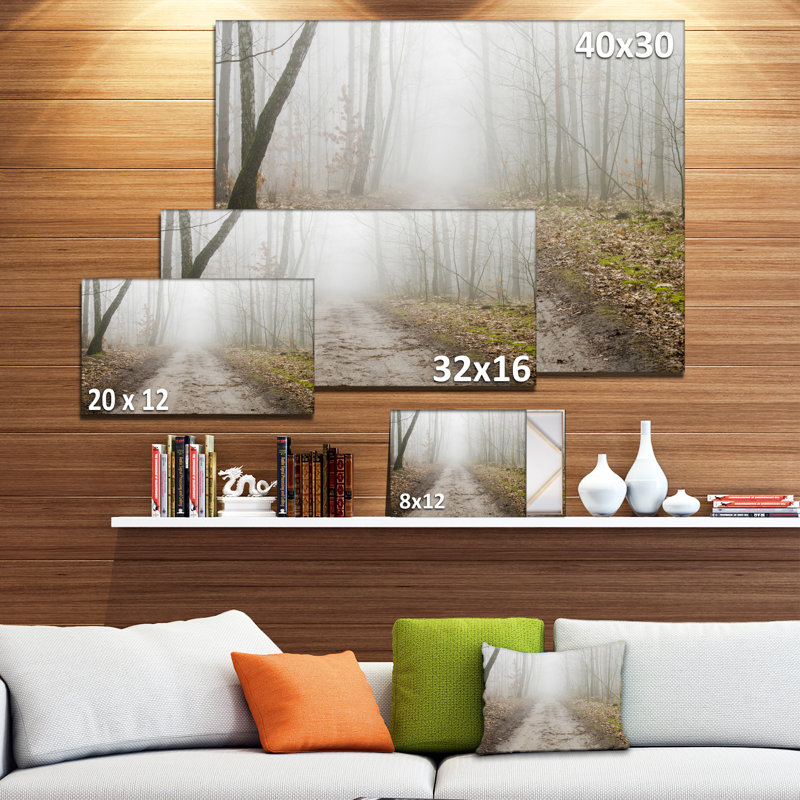 «Straight Forest Road in Fall», reproduction de photo sur toile tendue, H 16 po x l 32 po x P 1 po