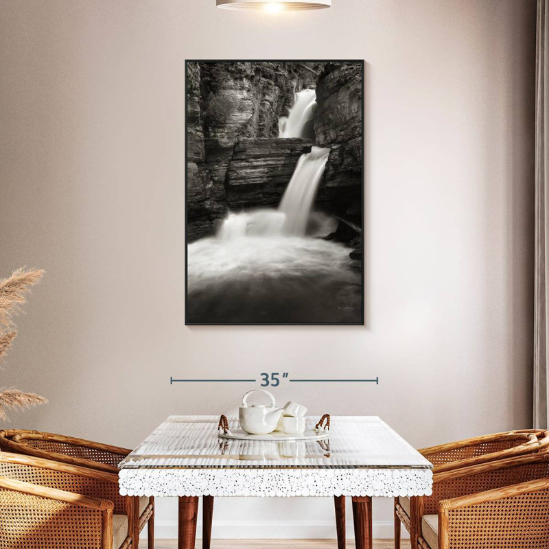 Saint Mary's Falls, 31 po x 46 po, Cadre flottant noir