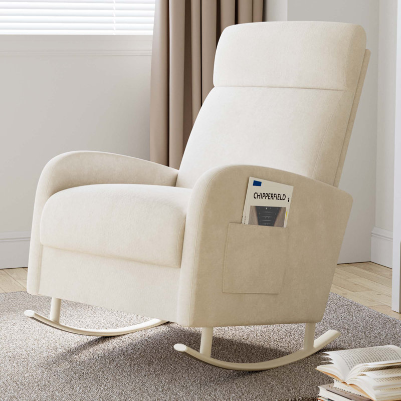 Chaise berçante rembourrée Earleane avec dossier haut et poches latérales