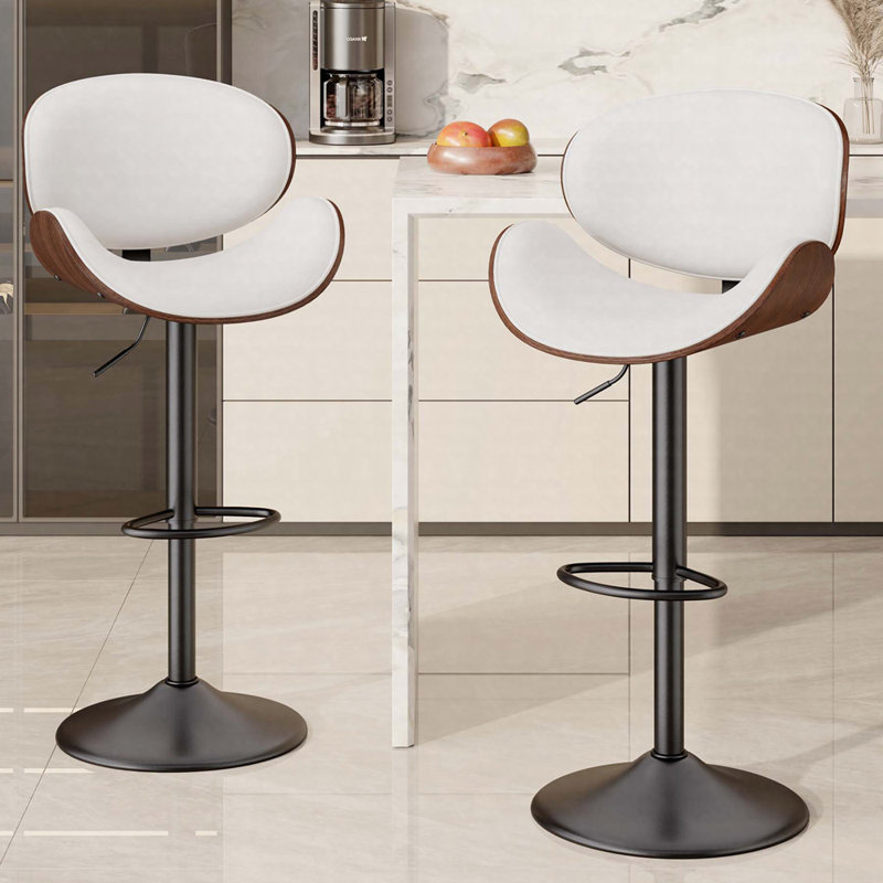 Ensemble de 2 tabourets de bar pivotants réglables de 23,5 à 32,5 po, structure en bois cintré avec similicuir et repose-pieds