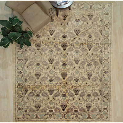 Vibrant Chloe Ivory Hand Knotted Wool Transitional Floral 8' x 9' Area Rug