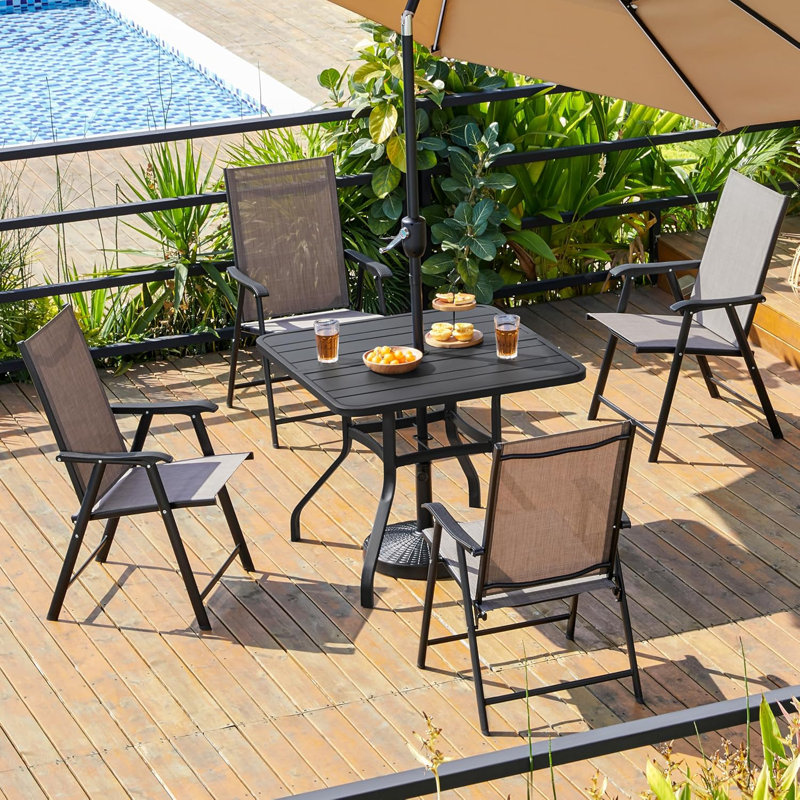 Table de salle à manger carrée d'extérieur en métal thermolaqué avec trou pour parasol pour 4 personnes, Noir