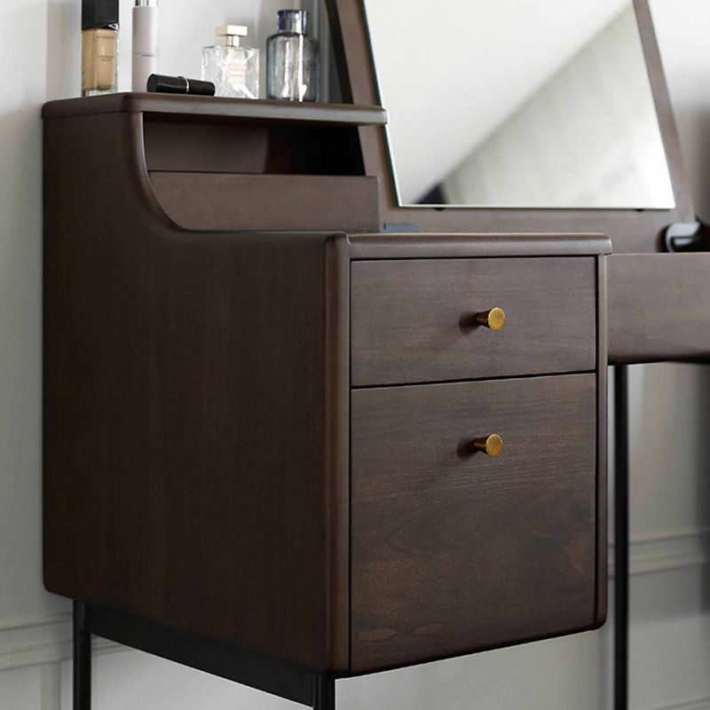 Table de maquillage de style italien avec rangement minimaliste