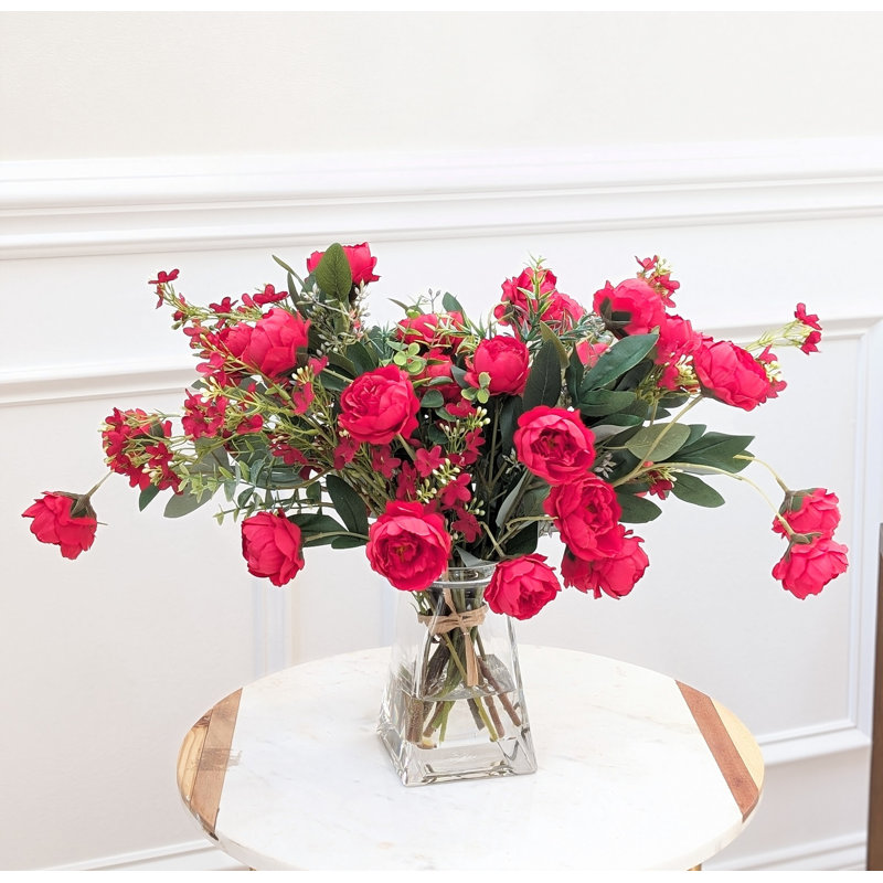 Arrangement en soie couleur champagne dans un vase, Rouge vif