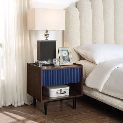 Table de chevet Mid-Century moderne avec tiroir pleine extension et tablette bleu marine Duane
