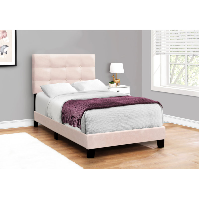 Lit simple tapissier, velours rose pour chambre d'adolescent, cadre de lit tendance, chambre d'adolescent de style transitionnel