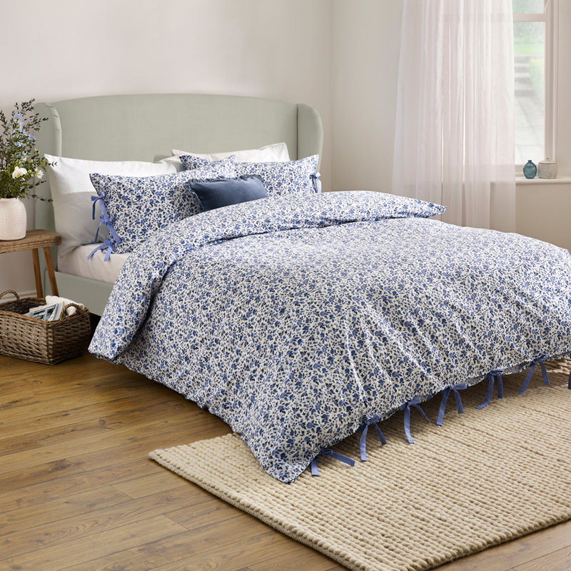 Hannah Floral Duvet Cover Set with Pillowcases Included, Blue, SuperKing Duvet Cover Set + 2 Standard Pillowcases