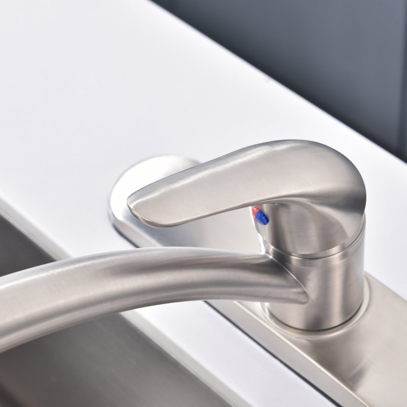 Robinet de cuisine à poignée simple 1 ou 3 trous avec bec pivotant Kree Classic Collection , Nickel brossé