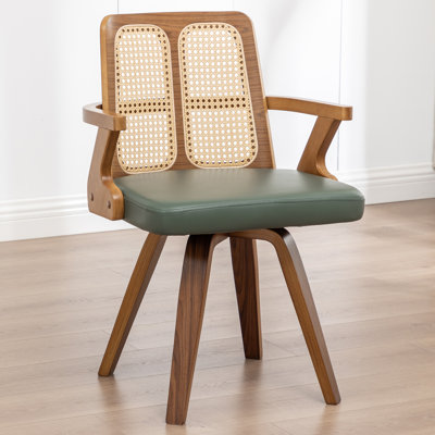 Chaise moderne rembourrée en similicuir à dossier en rotin