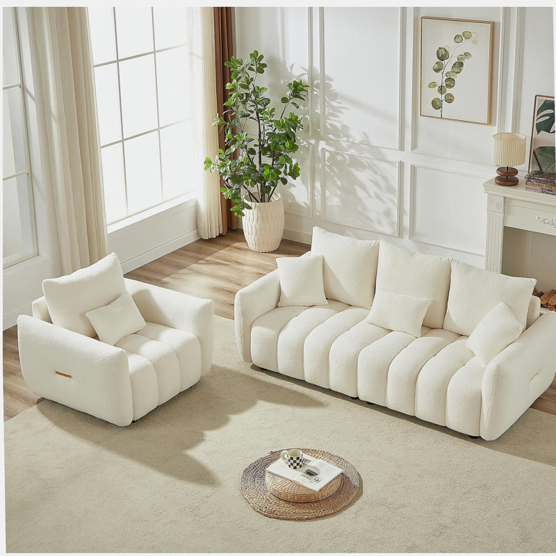 Canapés beiges modernes, revêtement en peluche confortable avec coussins pour le salon