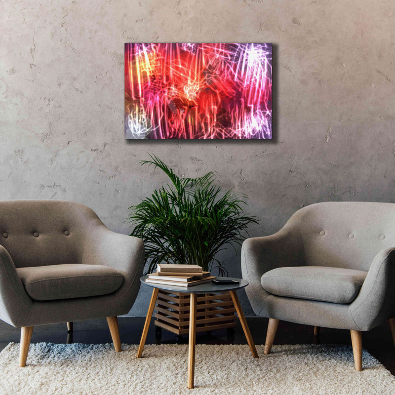 «Glow Lines 2» par Irena Orlov, estampe numérique sur toile, 40 po x 26 po, H 26 po x l 40 po x P 1,5 po